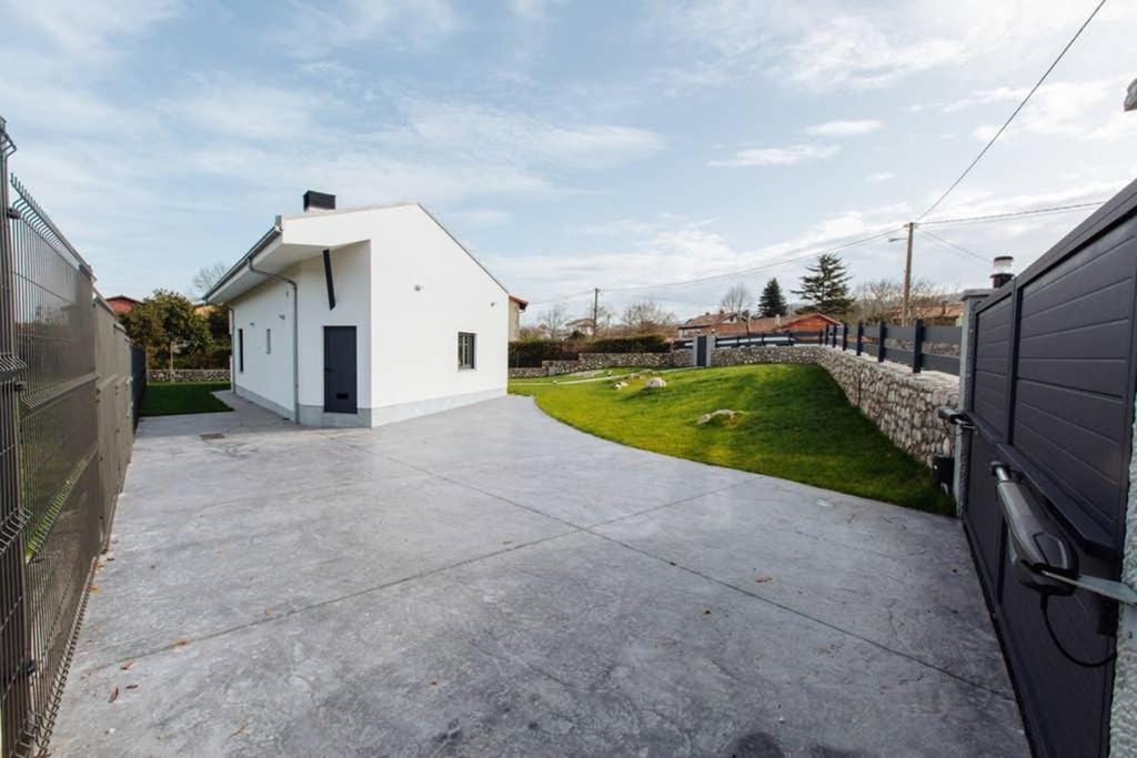 La Llosina Vivienda Vacacional Alquiler Integro Llanes Esterno foto